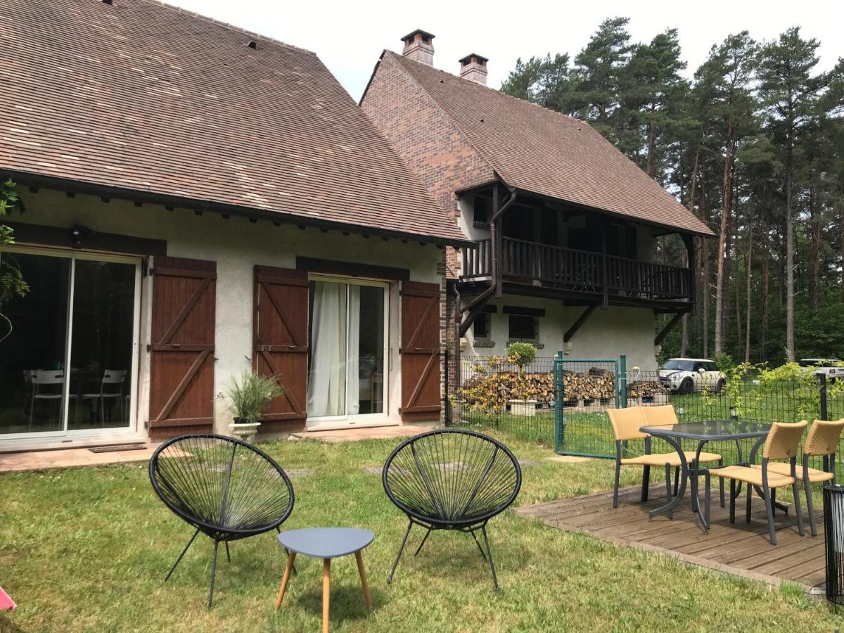 logement avec accès piscine Chaumont-sur-Tharonne Extérieur photo